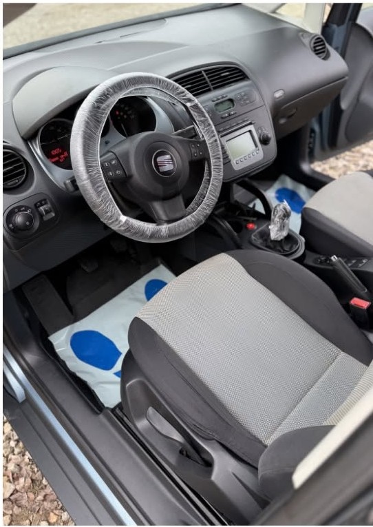 SEAT salono cheminis valymas prieš ir po — po