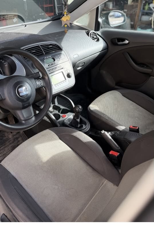SEAT salono cheminis valymas prieš ir po — prieš