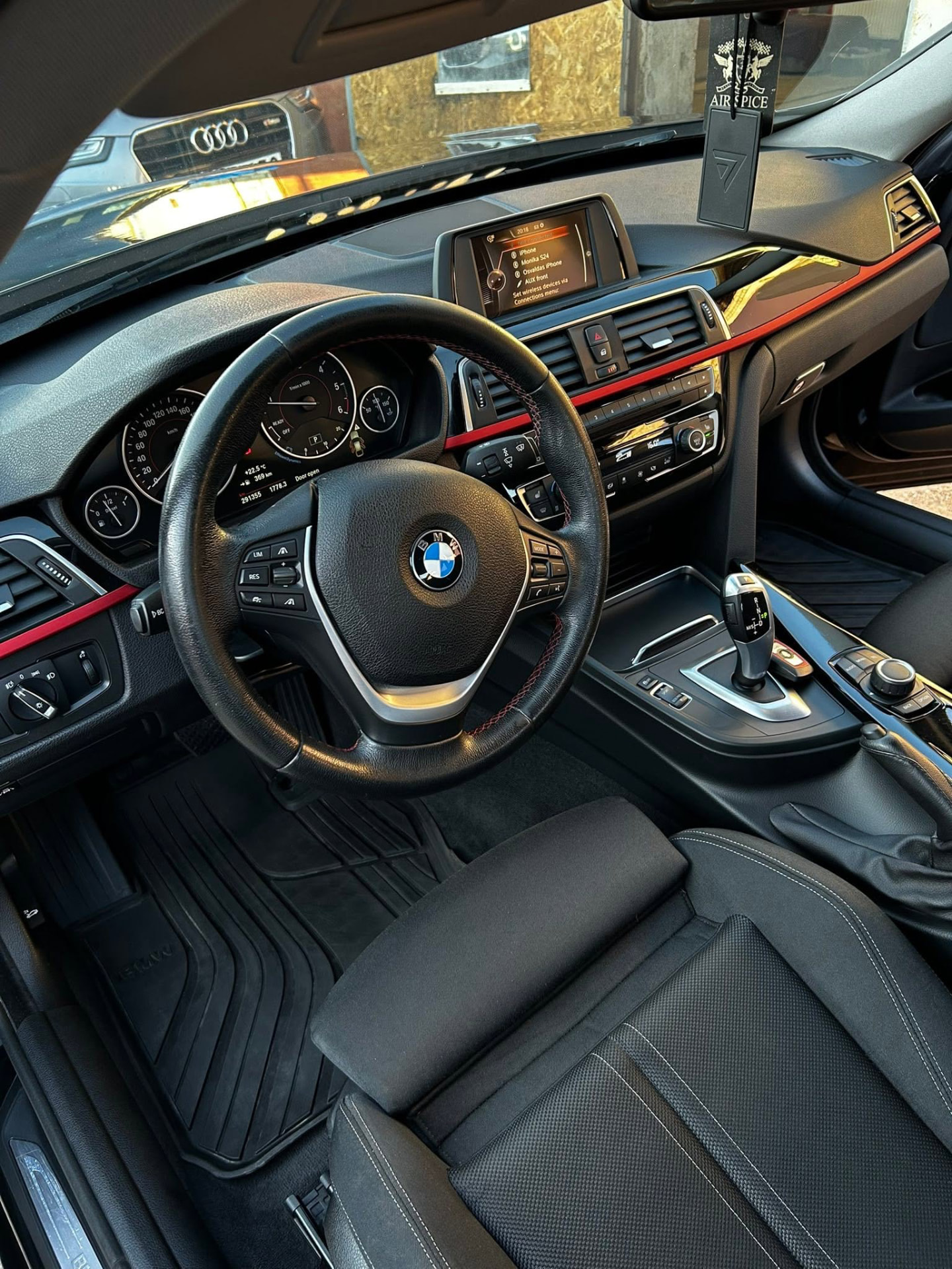 BMW salono valymas prieš ir po — po